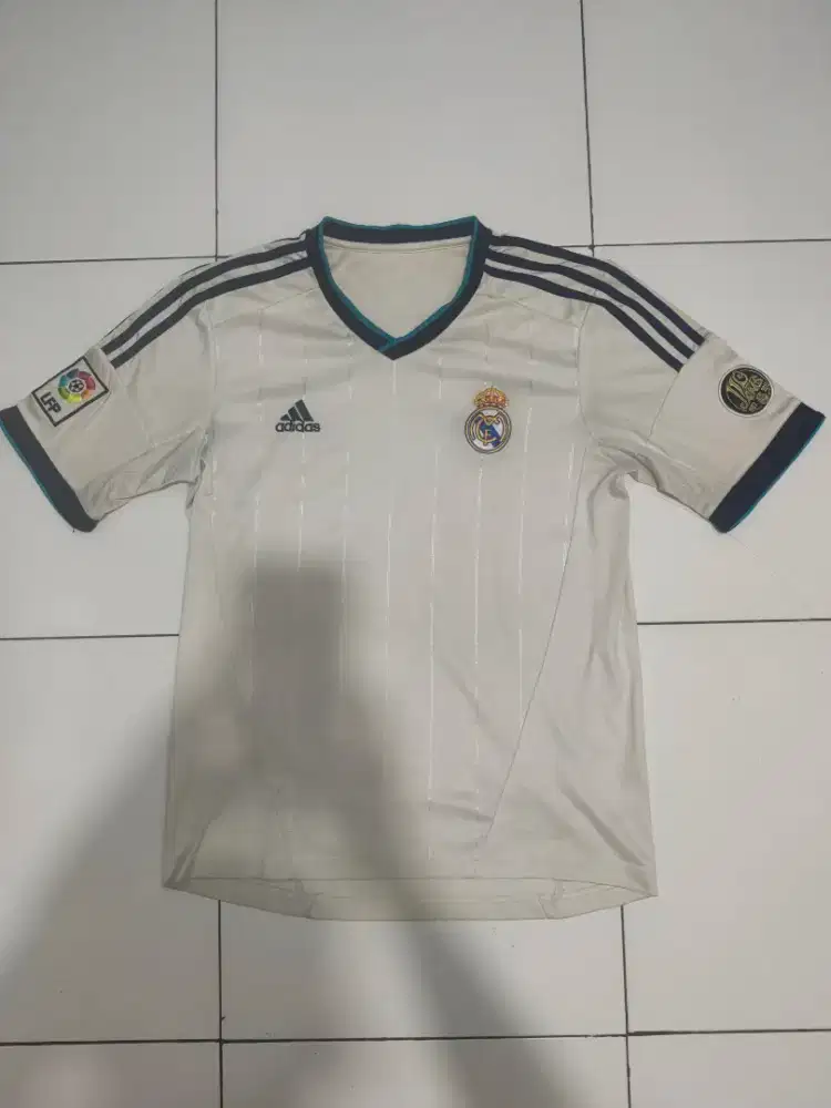 JERSEY BOLA REAL MADRID [HOME]