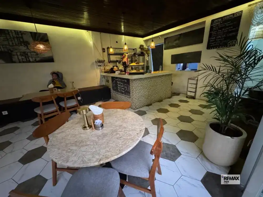 Strategic Restaurant Space for Long Lease on Main Road Seminyak