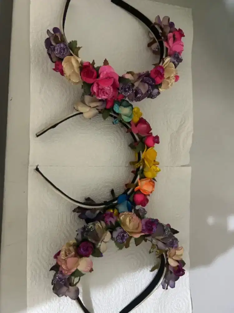 Bando bunga dari Australia dan bando, mongolia