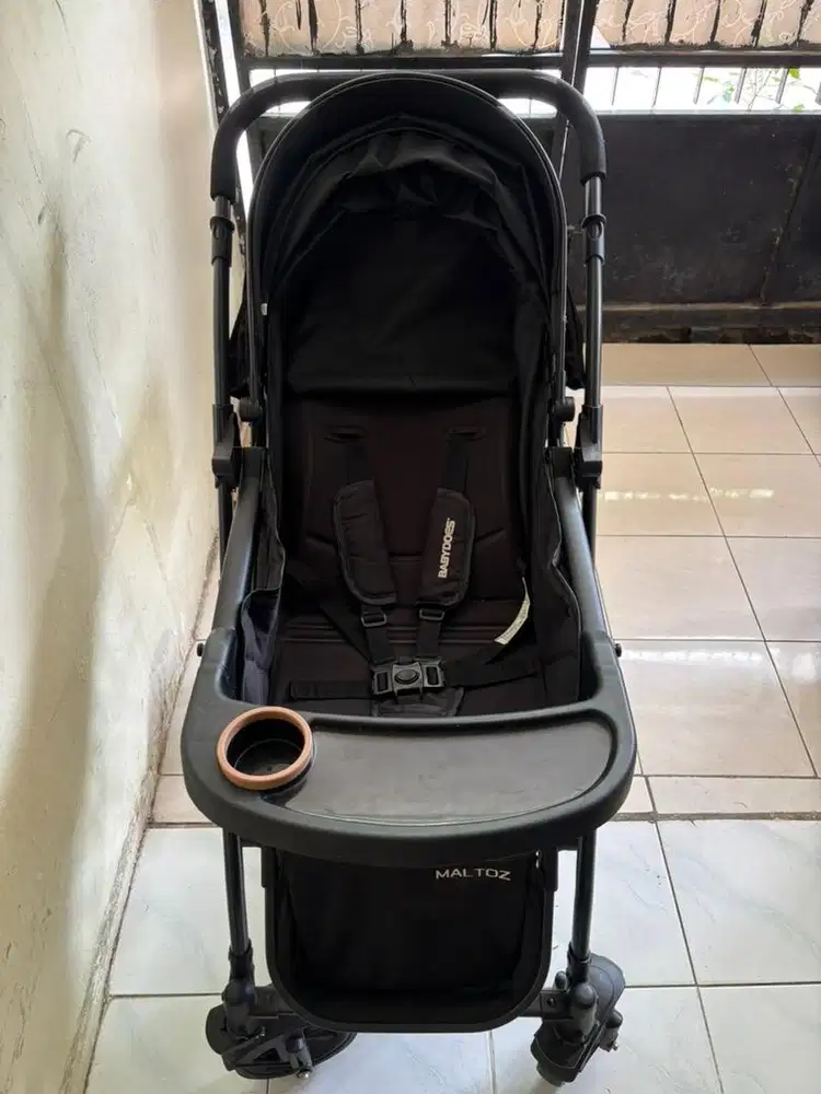 Preloved Babydoes Maltoz CH-BL 821SN Reversible Luxurious Stroller