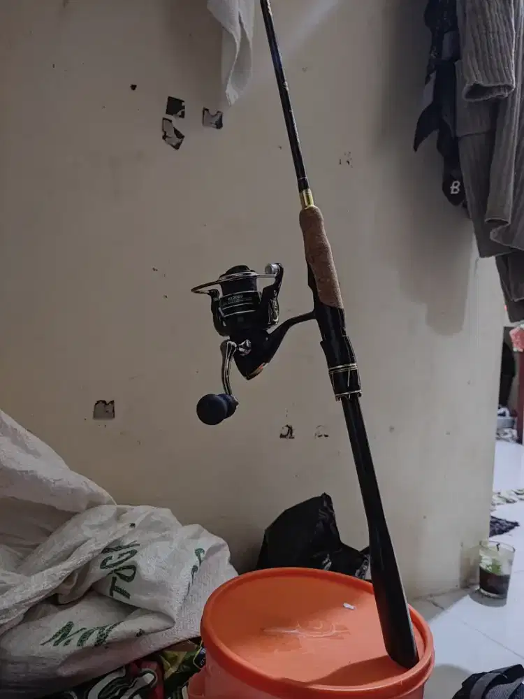 Joran pancing carbon solid 1.80mtr+Reel Nx besi 2000 PE