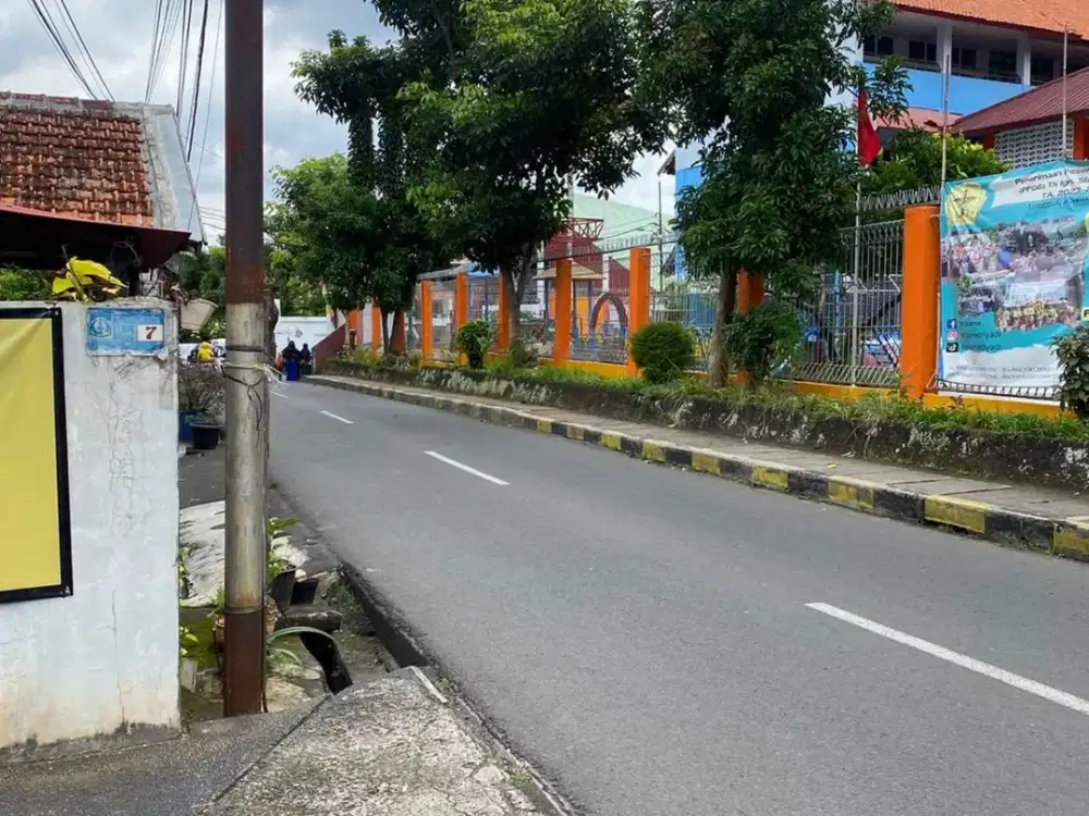 Di Jual Rumah Ngantong 2 lantai di Cijantung