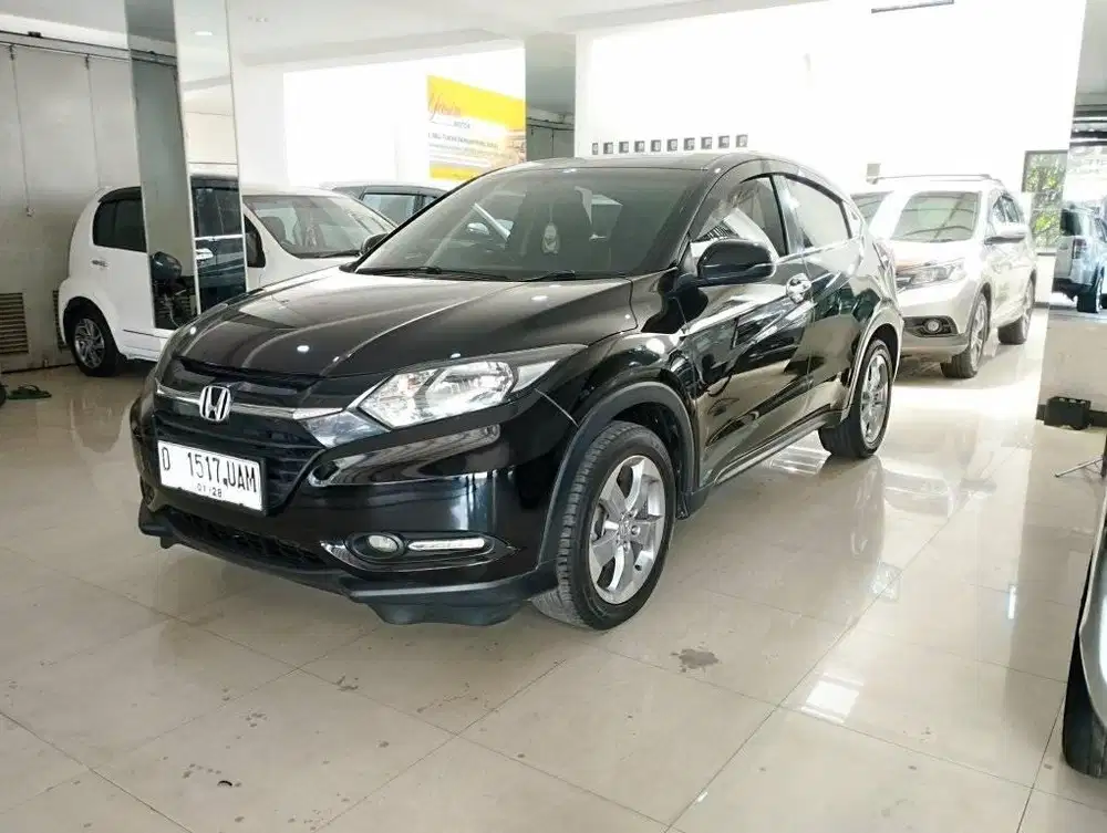 Honda Hrv E cvt metic 2017 Kredit murah