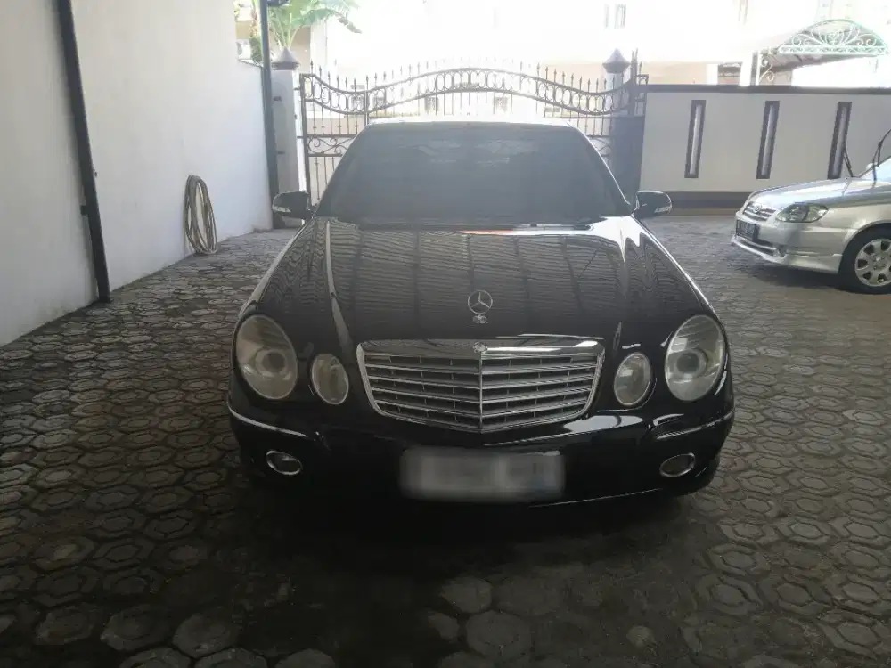 Mercedes benz E230 W211 2008
