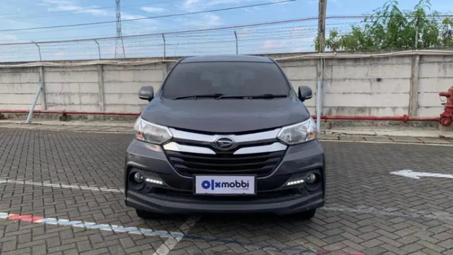 DP Rendah  7JT Daihatsu Xenia 1.3 R SPORTY Bensin-AT 2017 Abu