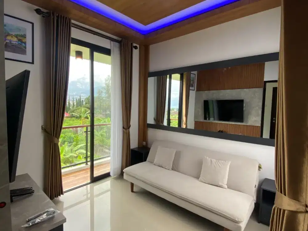 VILLA ROOFTOP PRIVATE POOL DEKAT ALUN ALUN BATU BONUS FURNISH