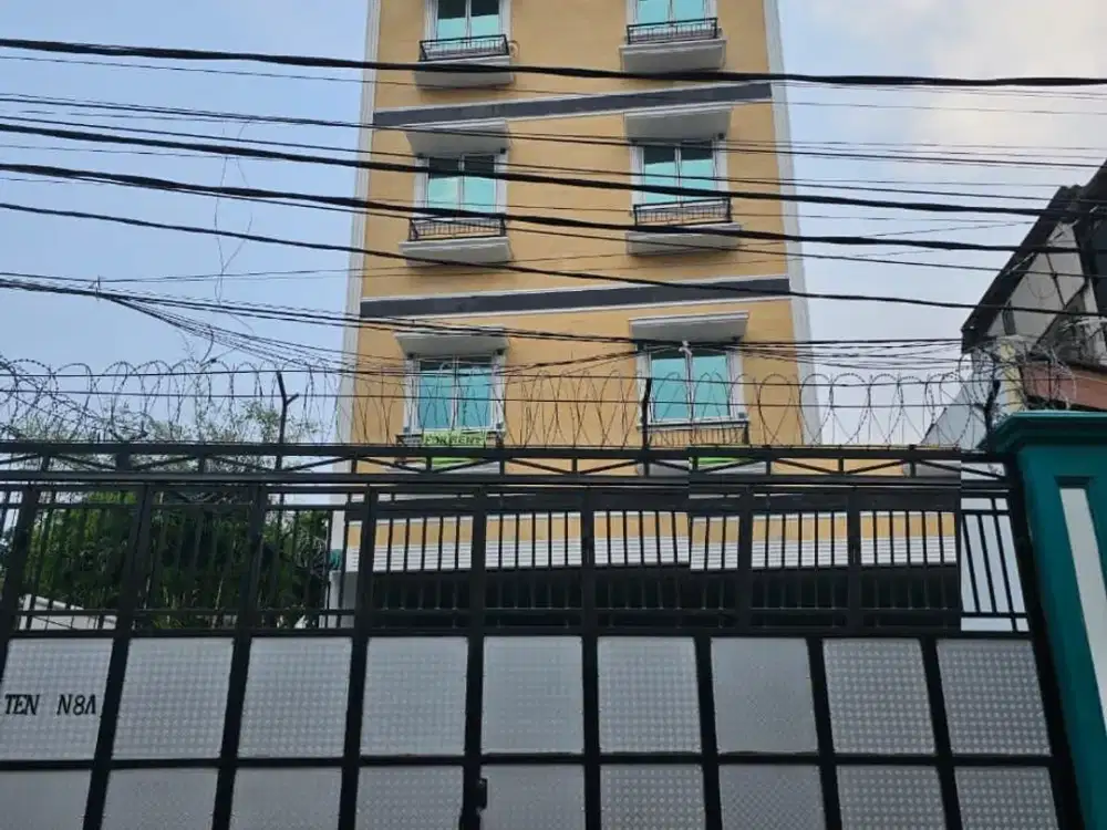DISEWAKAN RUKO 4,5 LANTAI DI JL. LATUMENTEN JAKARTA BARAT