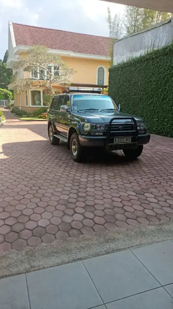 land cruiser vxr