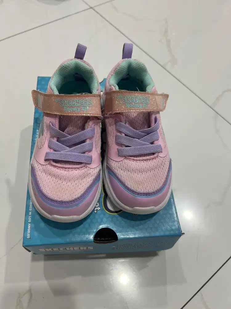 Sepatu anak cewek sketcher