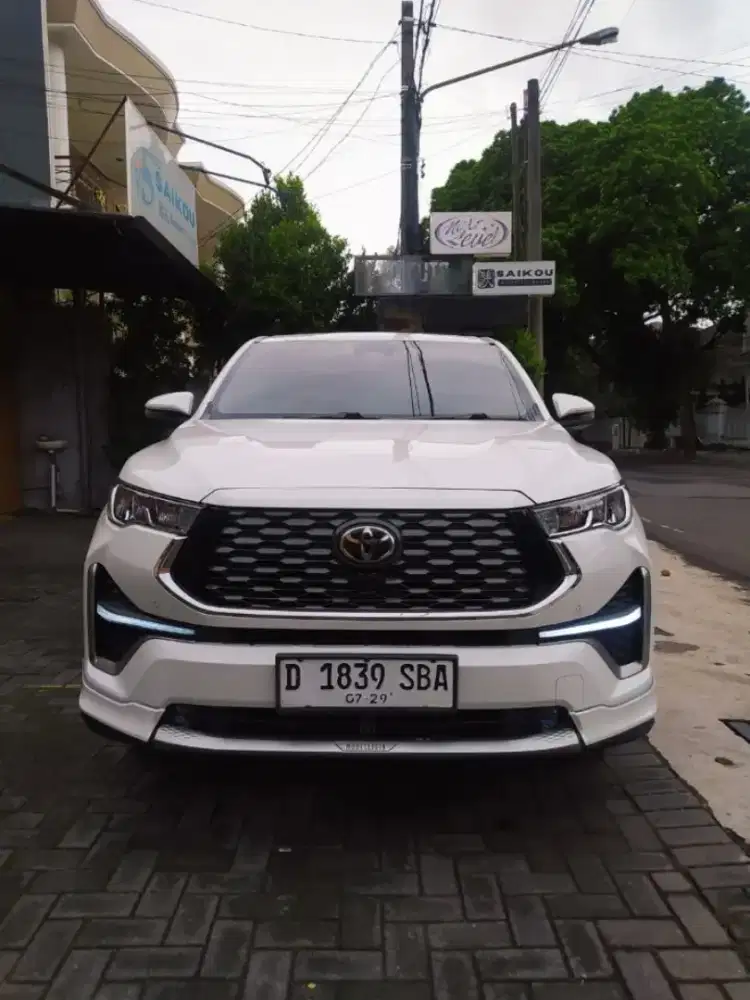 Innova ZENIX Q HYBRID MODELISTA 2024 | 2025 KM.LOW 24rb (Bisa TT)