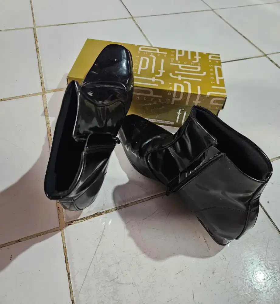 Jual sepatu pdh wanita