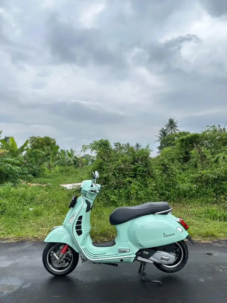 Vespa GTS Super 2023