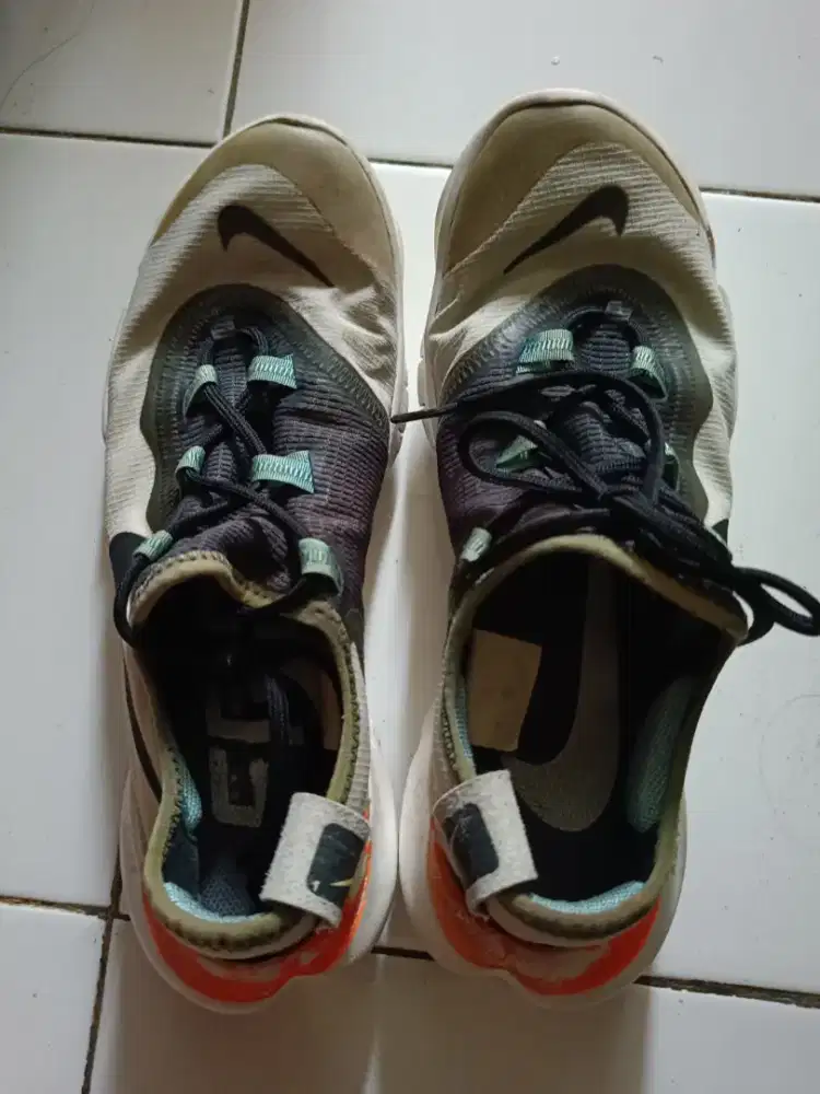 Dijual Sepatu Nike size 43 rare item