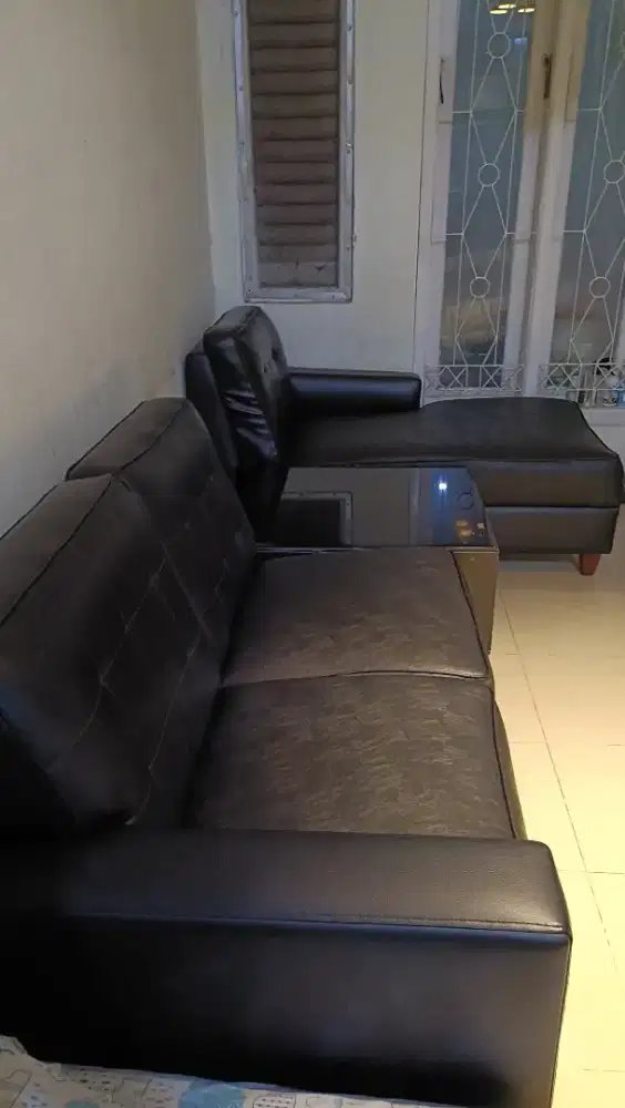 Dijual sofa hitam bagus no minus