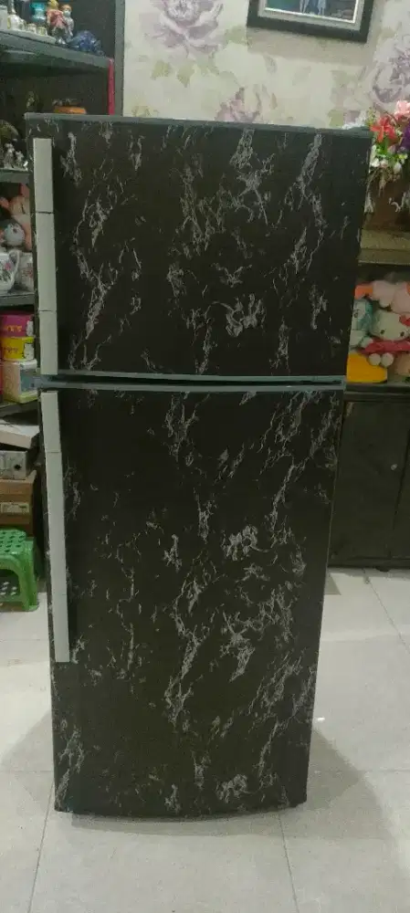 Kulkas 2 pintu sharp siap pakai