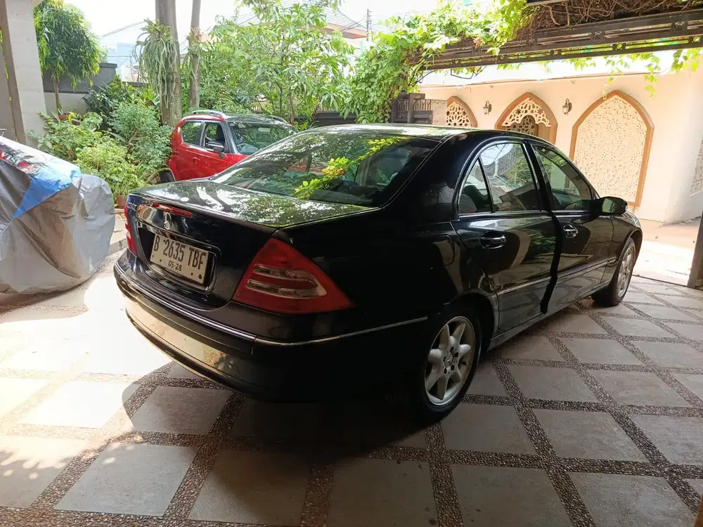 Mercedes-Benz C240 2003 Bensin