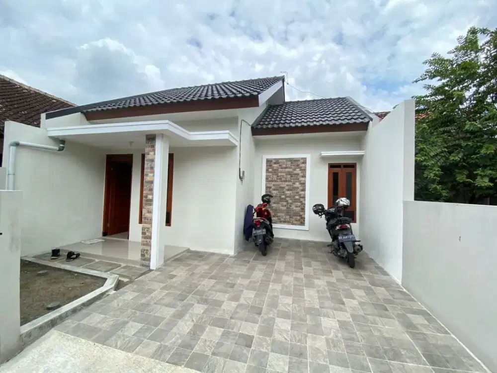 Hunian Baru Siap Huni Modern Tropis, Dekat Plaza Ambarukmo – Harga 520 Juta Nego