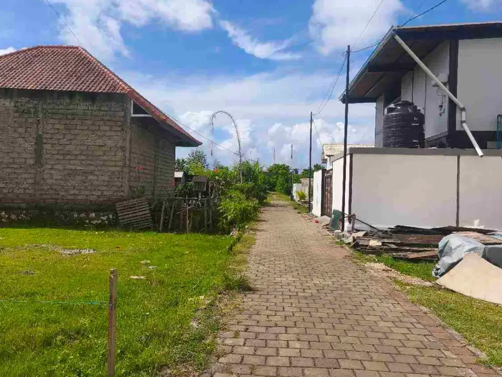 dikontrakkan tanah 10 are harga 10 juta /are /th kawasan GWK ungasan Kuta Selatan Badung Bali