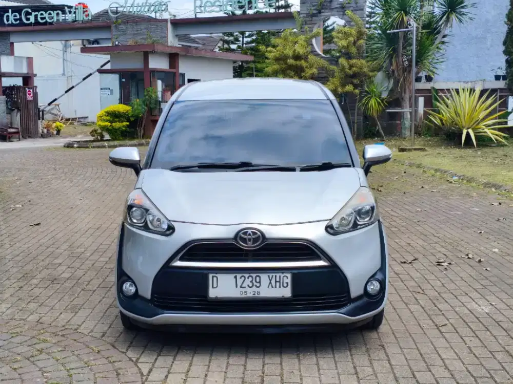 DP 5 JT Toyota Sienta V Matic 2016