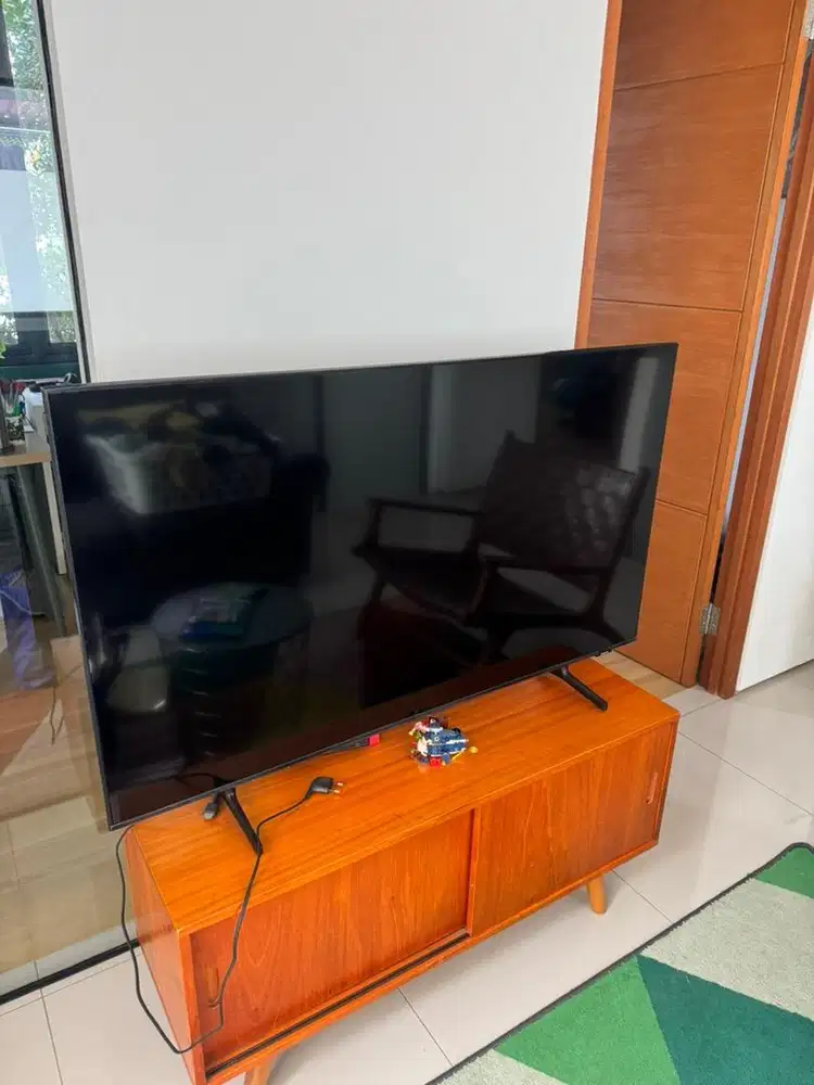 Samsung 50 Inch 4K UHD (UA50AU7000) - Rusak LCD