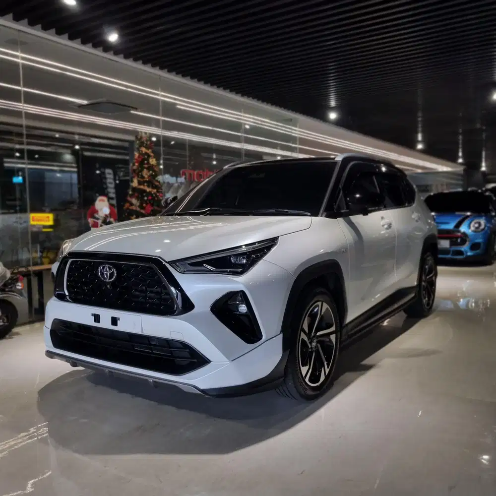 Toyota Yaris GR 1.5 S GR HV TSS Two Tone Hybrid At Tahun 2023