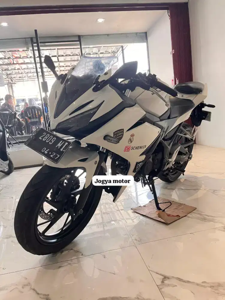 [03] Honda CBR 150 R 2017