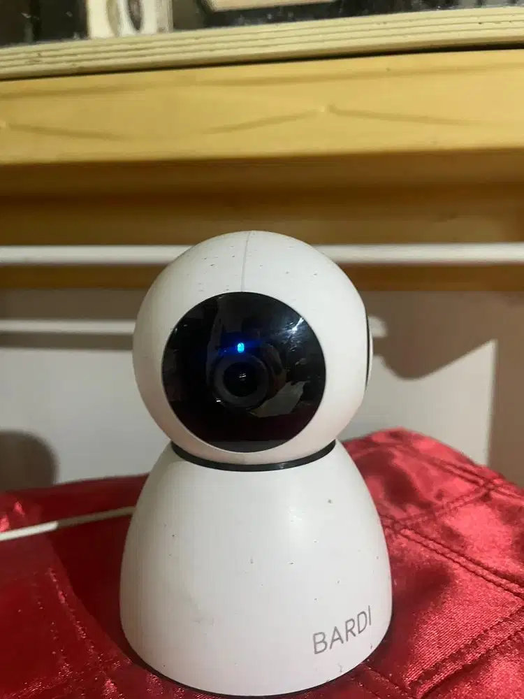 Bardie Smart Indoor CCTV + 256GB memory