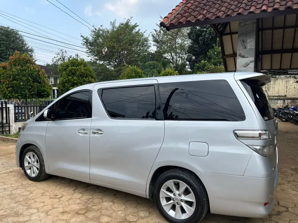 Toyota Vellfire 2010 Bensin