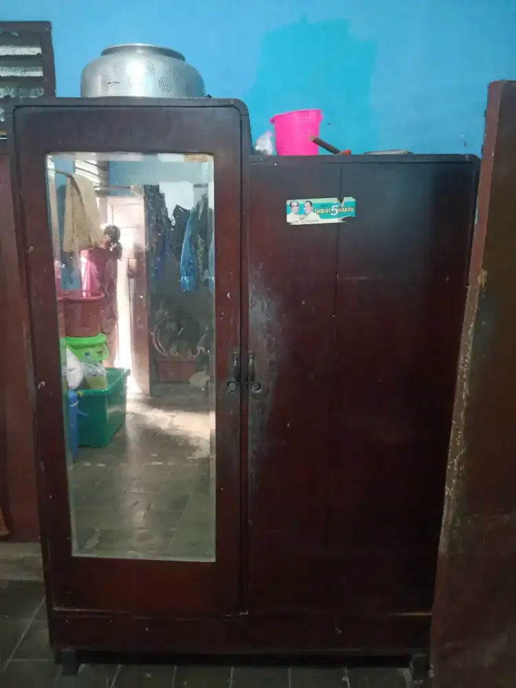 Lemari 2 pintu dan bufet kayu jati