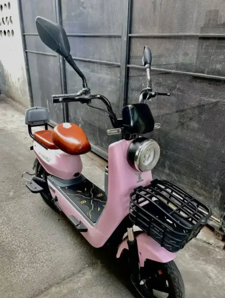 SEPEDA LISTRIK UWINFLY D7D