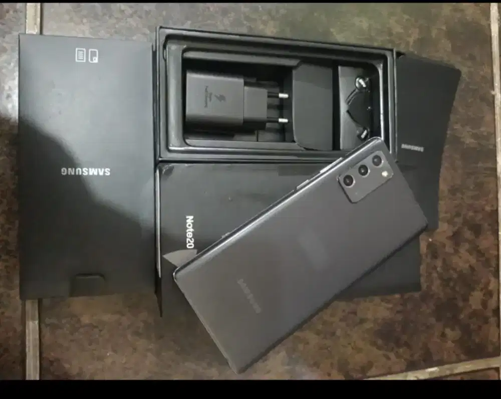 Samsung note 20 ram 8/256 Gb, fullset ori sein