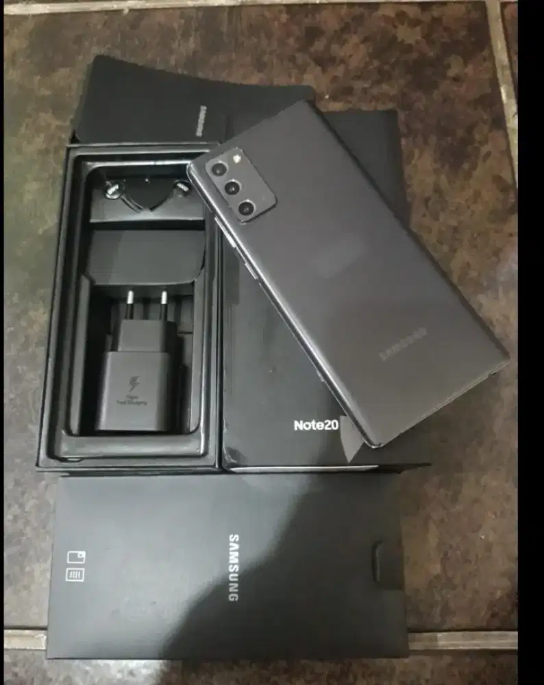 Samsung note 20 ram 8/256 Gb, fullset ori sein