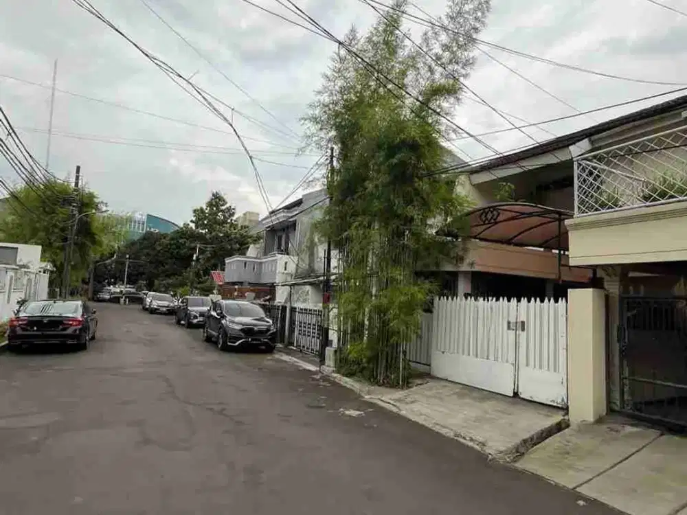 JUAL CEPAT RUMAH 2 LANTAI SIAP HUNI PELEPAH KUNING KELAPA GADING HEN