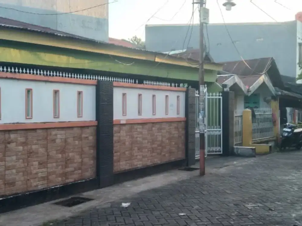 rumah siap huni depan kampus UNM mallengkeri raya makassar