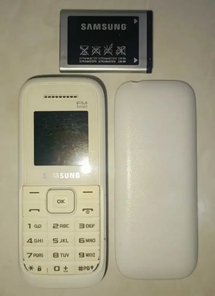 Samsung Keystone 3 warna putih