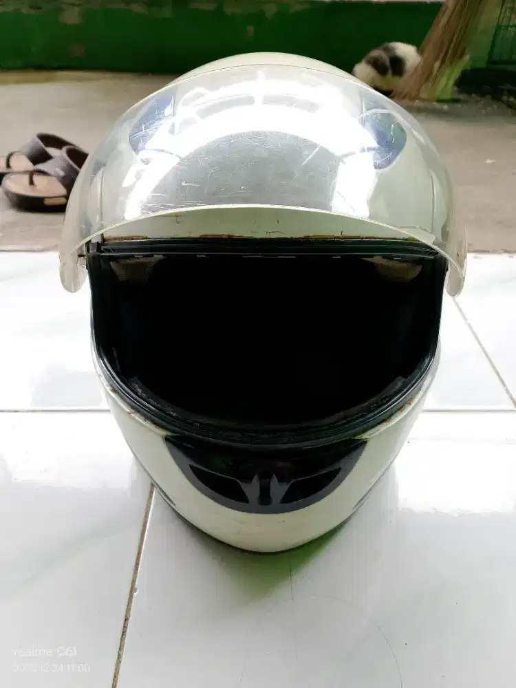 Helm Full Face Minus Pemakaian