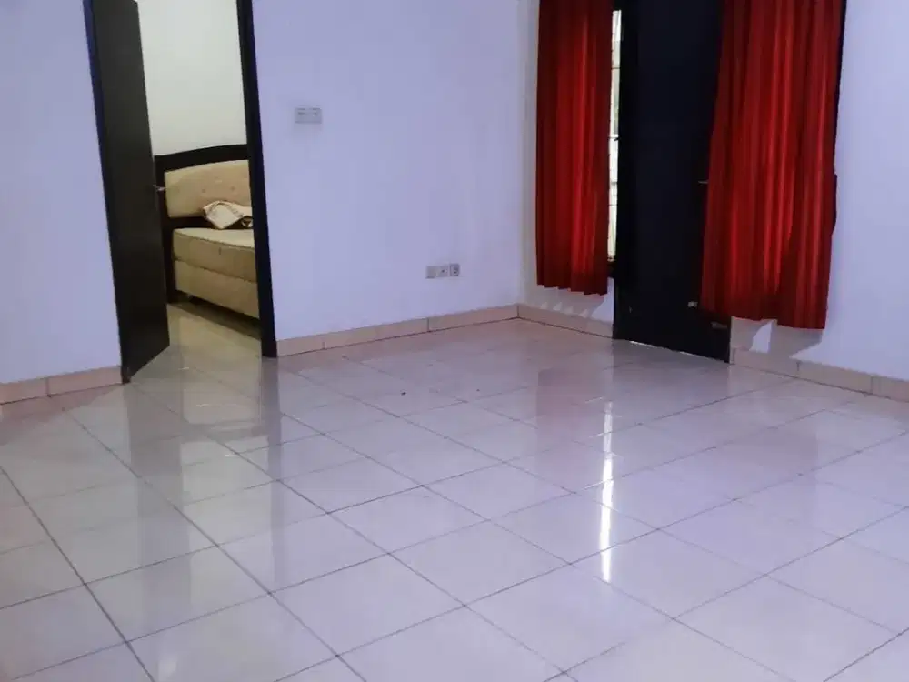 Disewakan Rumah Siap Huni Nyaman Terawat Minimalis Lokasi di Buah Batu Regensi Bandung