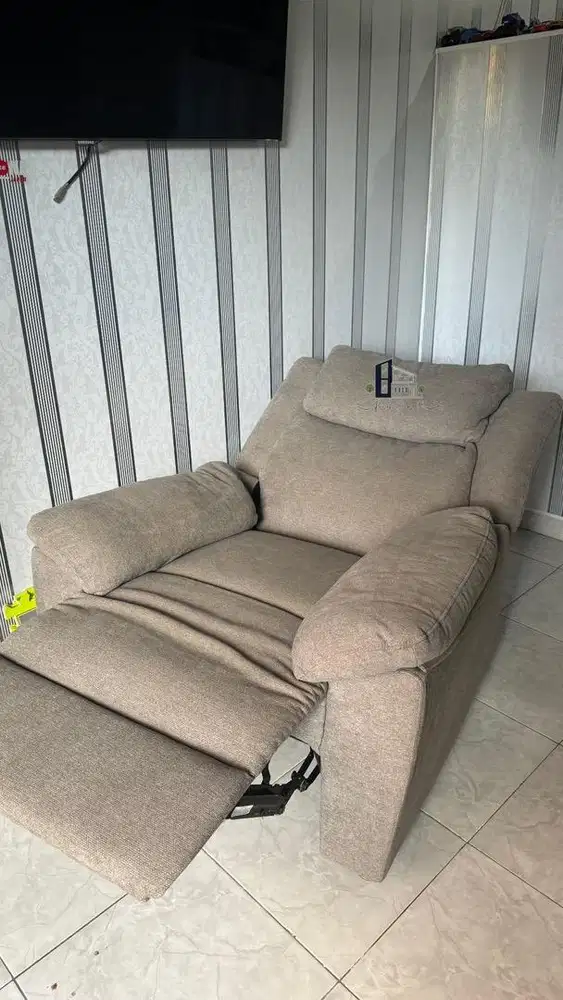 sofa eyelash sofa recliner sofa santai sofa informa