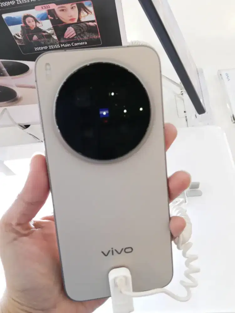 Vivo X300 Pro 12/512GB | Cicilan 0% Tanpa Credit Card