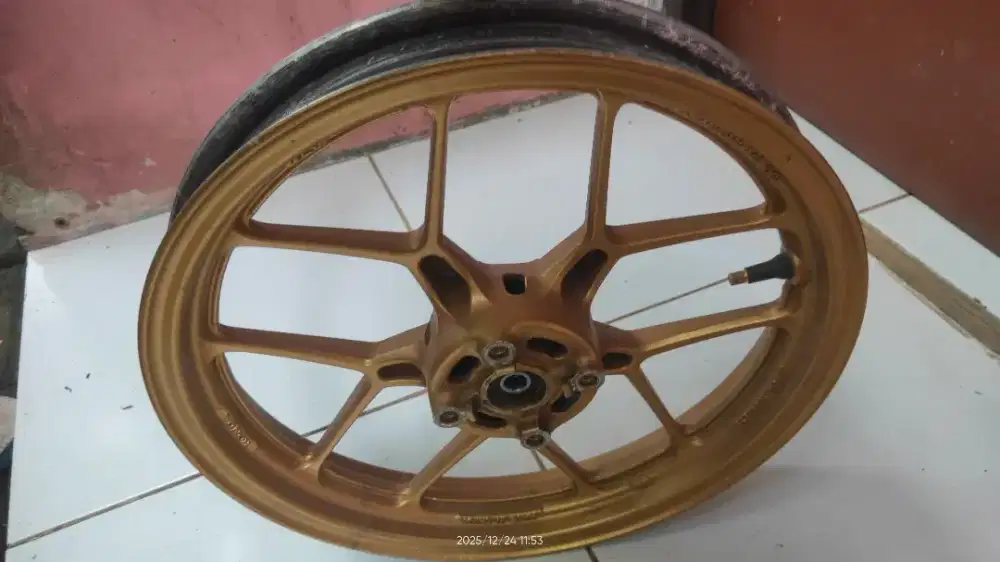 Velg depan Vario 125 led old