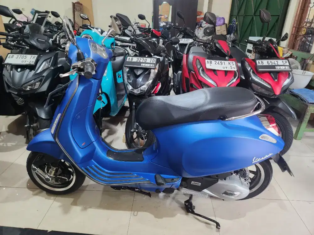 Vespa primavera 150cc biru 2021 gbm gandu_baru_motor
