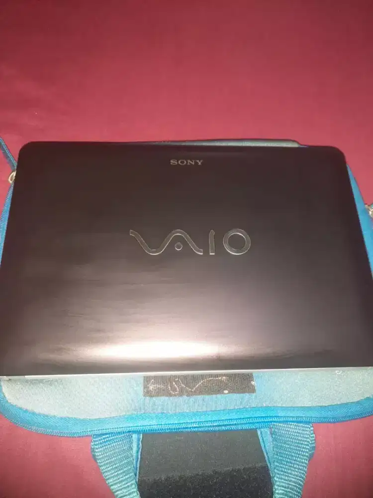 Di Jual cepat laptop mini Sony Vaio !
