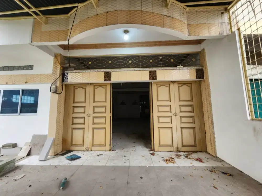 Ruko 3lt posisi hook lokasi dekat jalan Lili