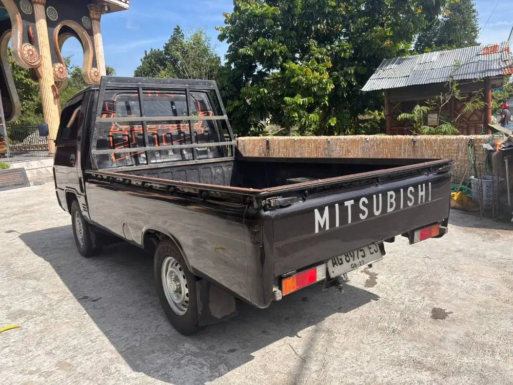 2002 mitsubishi L300 pick up Plat AG hin mobil bekas sekoto kediri
