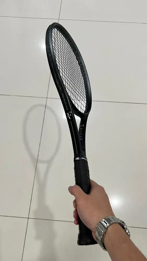 Wilson RF 01 Pro dijual cepat raket tennis tenis