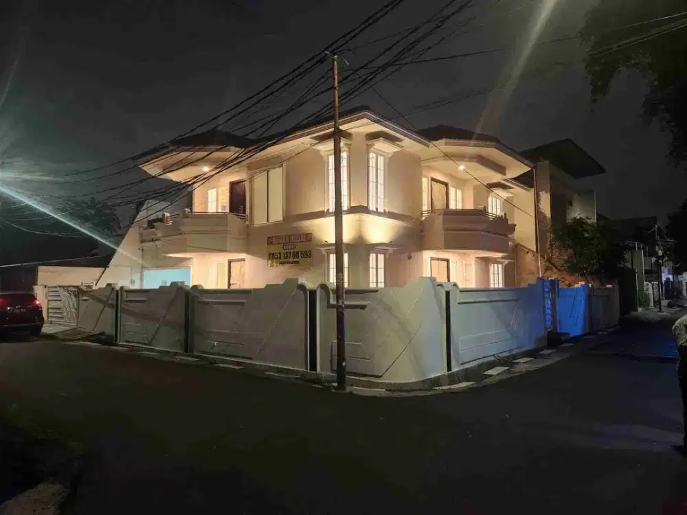 Rumah 2 Lantai, Mewah. Duren Sawit