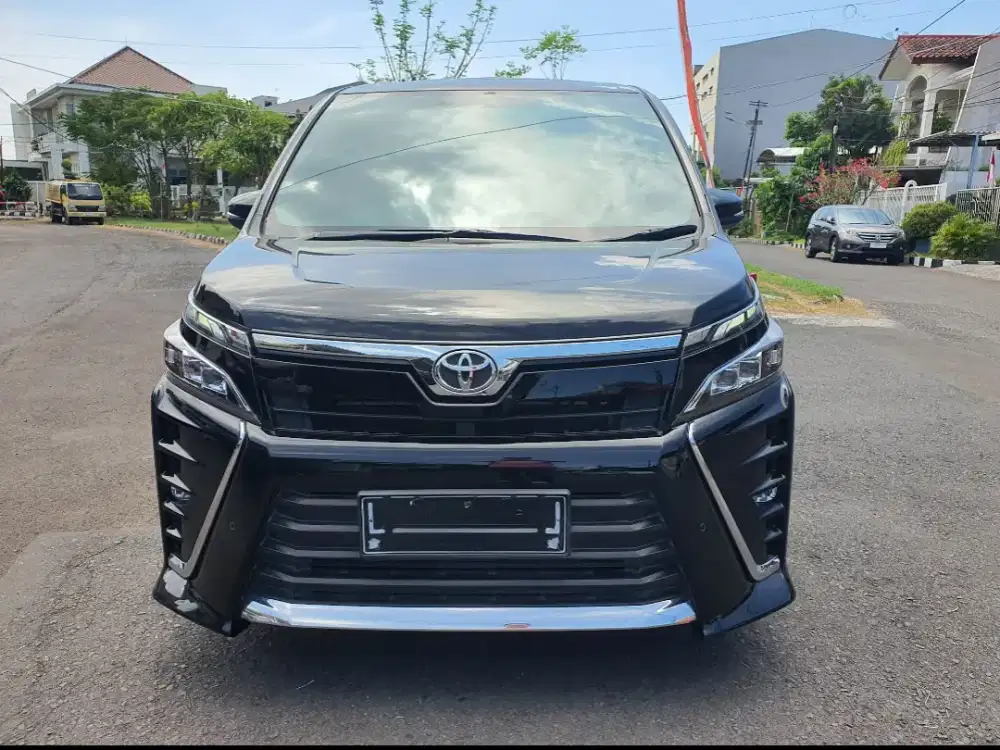 Toyota Voxy 2.0 matic