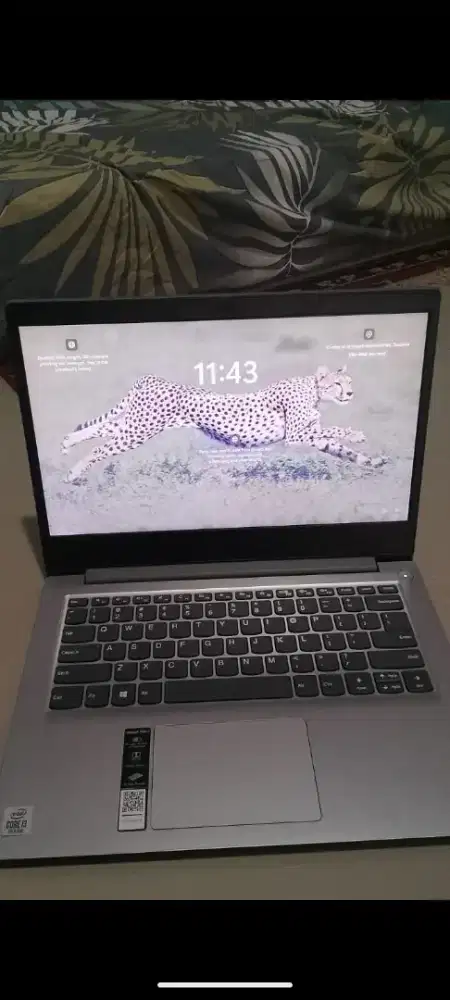 Laptop Lenovo core i3 RAM 8gb SSD 256gb