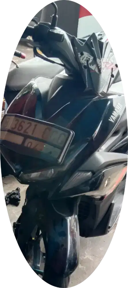 Yamaha Aerox 2017 pajak idup Surat komplit orisinil mulus..