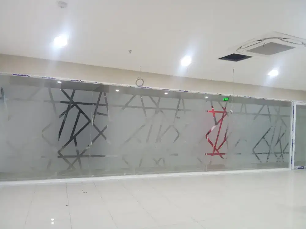 Jasa Pemasangan Sticker Kaca film Rumah